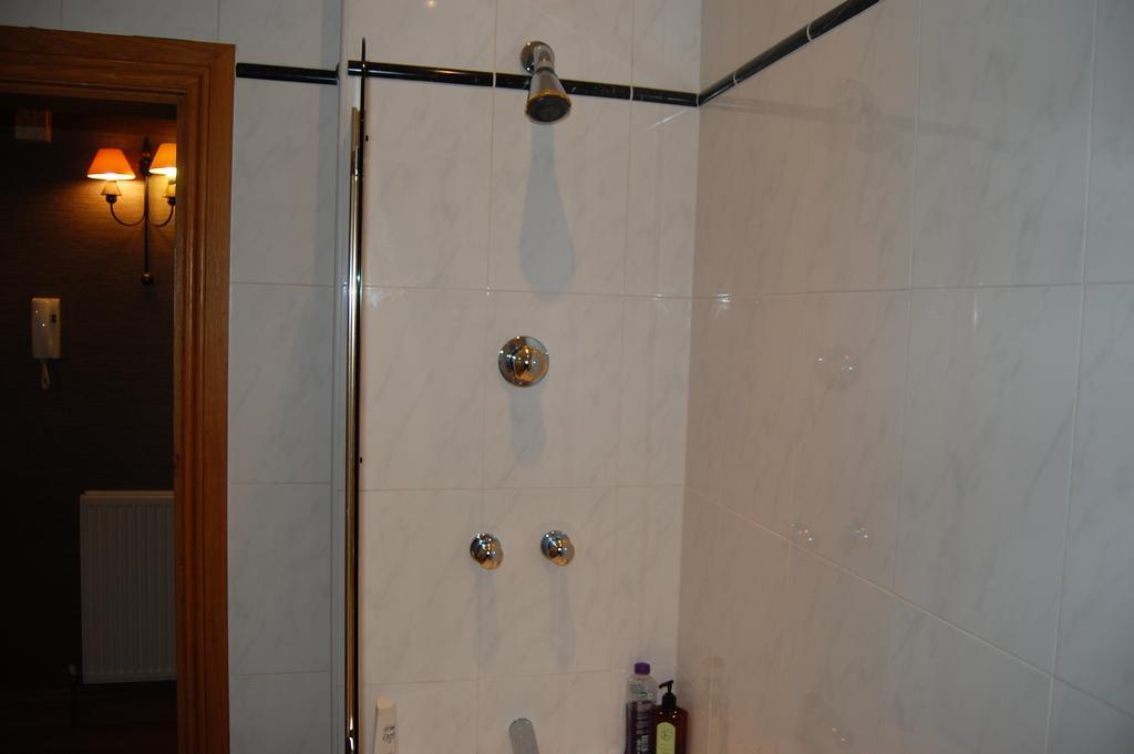 Lomond Castle Apartment Balloch Ruang foto
